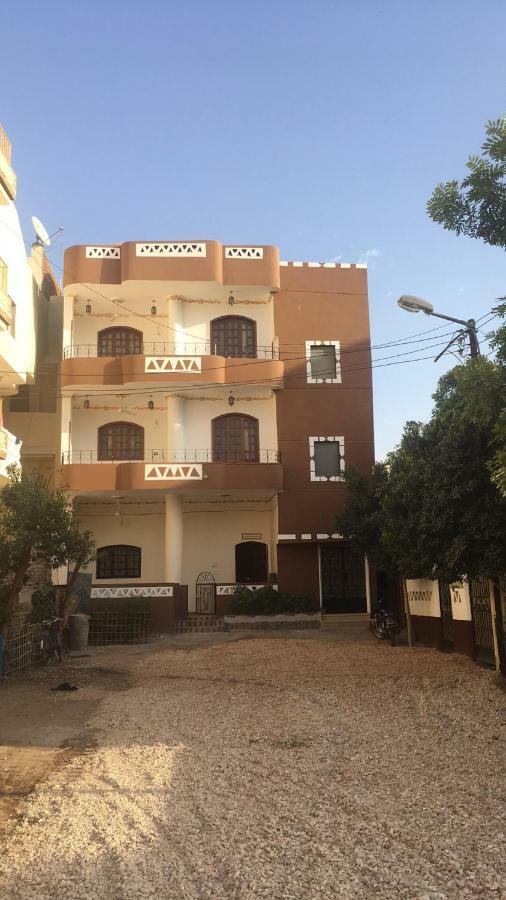The Brown House Apartment Луксор Екстериор снимка